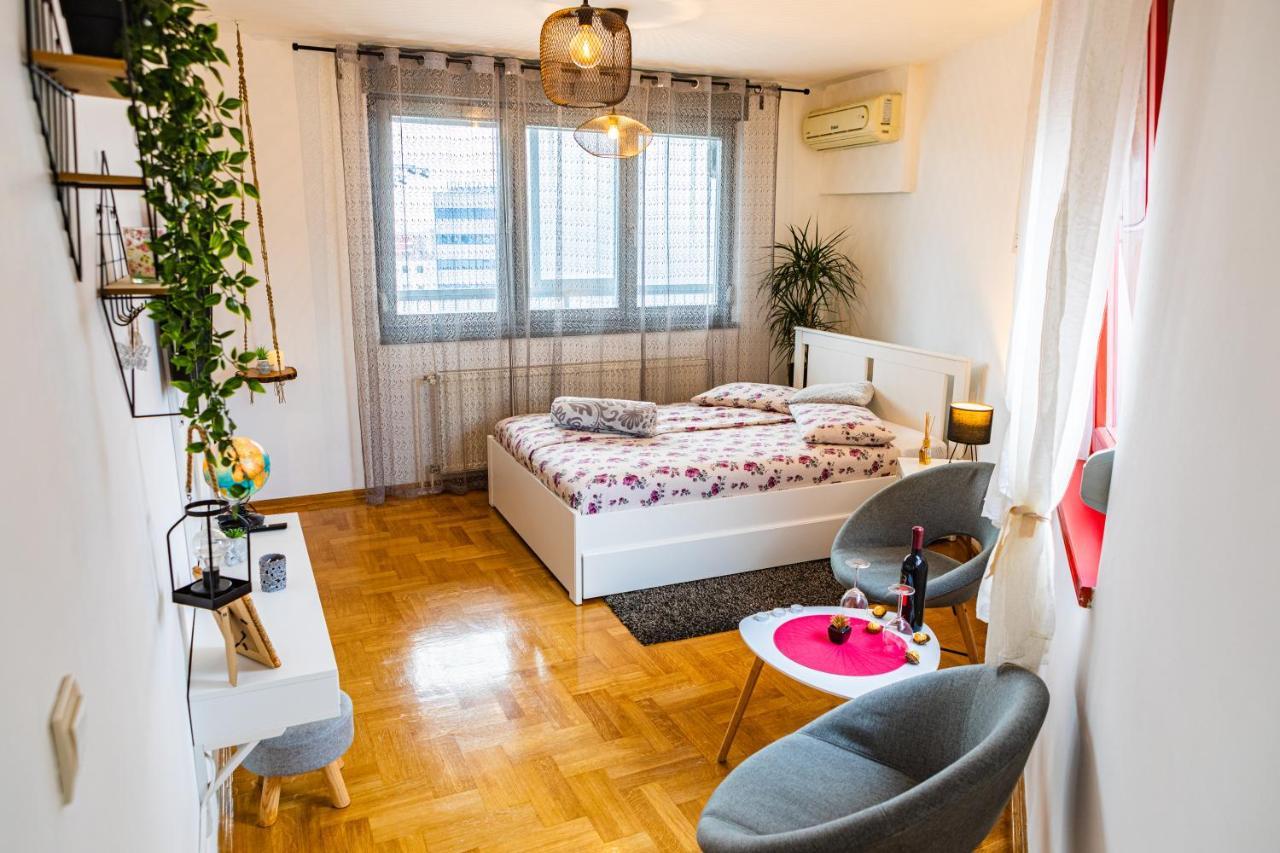 Flexible Selfcheckins 15 & 19 - Zagreb - Garage - Loggia - New - Apartments Repinc Екстер'єр фото