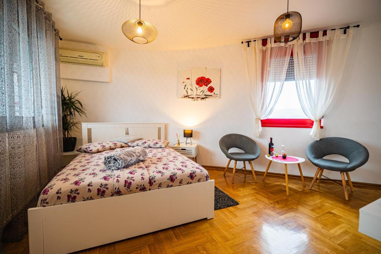 Flexible Selfcheckins 15 & 19 - Zagreb - Garage - Loggia - New - Apartments Repinc Екстер'єр фото