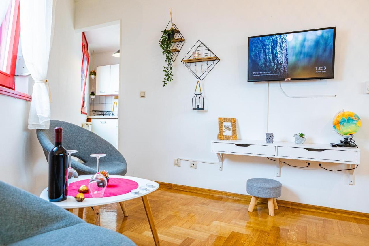 Flexible Selfcheckins 15 & 19 - Zagreb - Garage - Loggia - New - Apartments Repinc Екстер'єр фото
