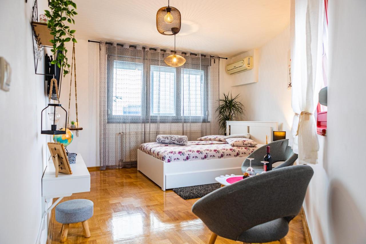 Flexible Selfcheckins 15 & 19 - Zagreb - Garage - Loggia - New - Apartments Repinc Екстер'єр фото