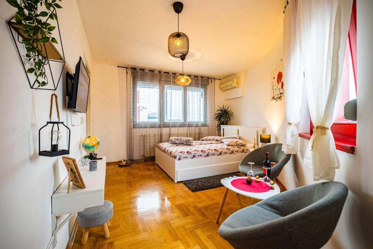 Flexible Selfcheckins 15 & 19 - Zagreb - Garage - Loggia - New - Apartments Repinc Екстер'єр фото
