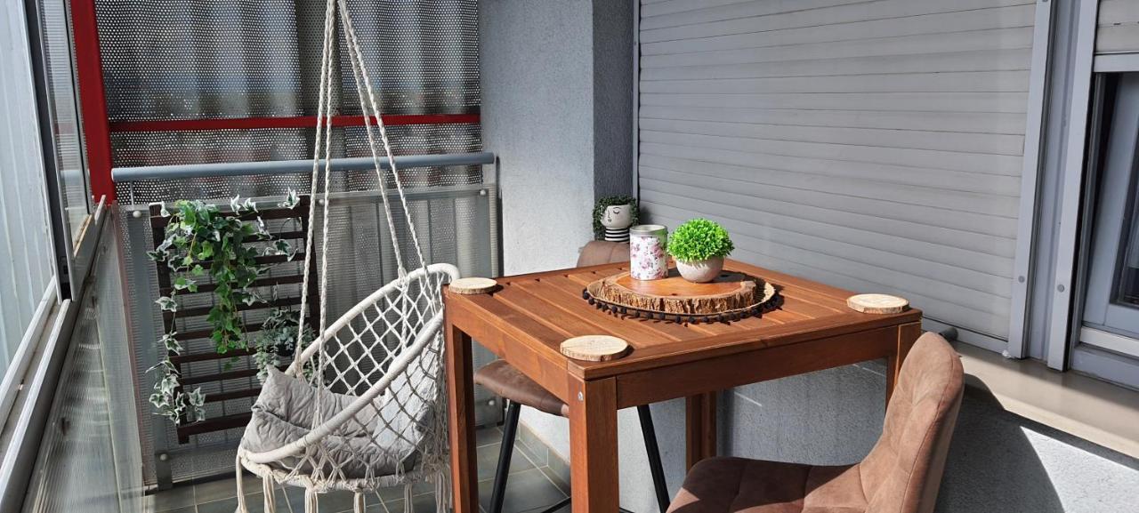 Flexible Selfcheckins 15 & 19 - Zagreb - Garage - Loggia - New - Apartments Repinc Екстер'єр фото