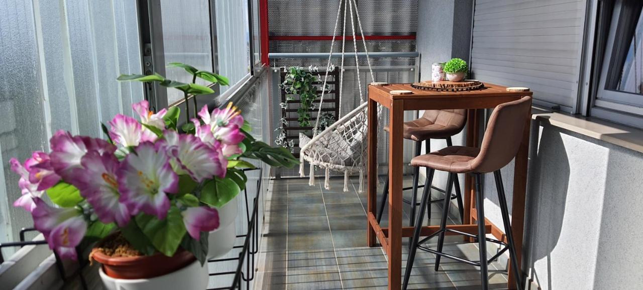 Flexible Selfcheckins 15 & 19 - Zagreb - Garage - Loggia - New - Apartments Repinc Екстер'єр фото