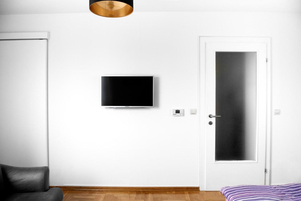 Flexible Selfcheckins 15 & 19 - Zagreb - Garage - Loggia - New - Apartments Repinc Екстер'єр фото